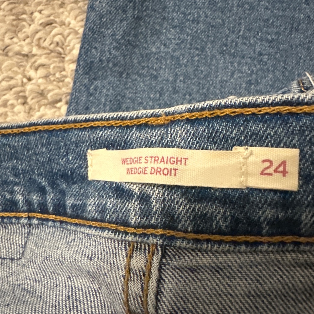 Jeans - Picture 2 of 4